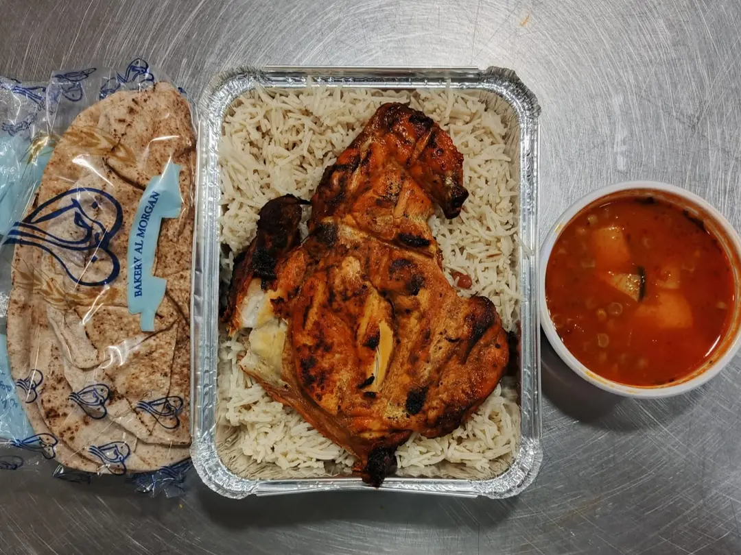 Grilled Chicken Fahm with White Rice and Salona